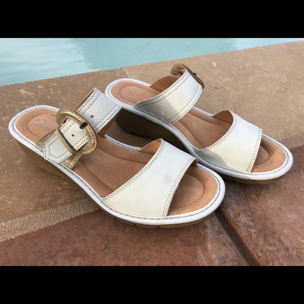 White Skechers Memory Foam Wedge w gold accent